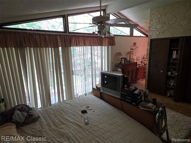 25650 Mcallister Street, Southfield, MI 48033