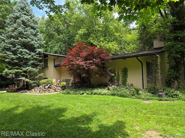 25650 Mcallister Street, Southfield, MI 48033