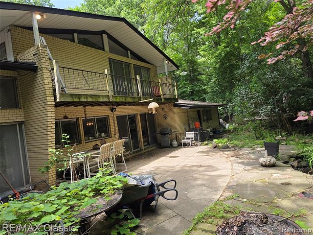 25650 Mcallister Street, Southfield, MI 48033