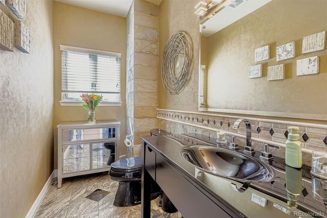 8407 S Parfet Court, Littleton, CO 80127