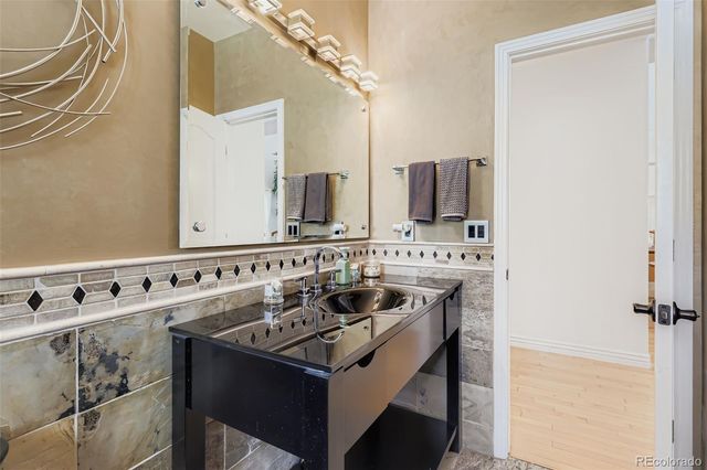 8407 S Parfet Court, Littleton, CO 80127