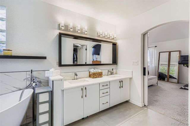 8407 S Parfet Court, Littleton, CO 80127