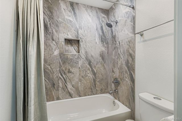 8407 S Parfet Court, Littleton, CO 80127