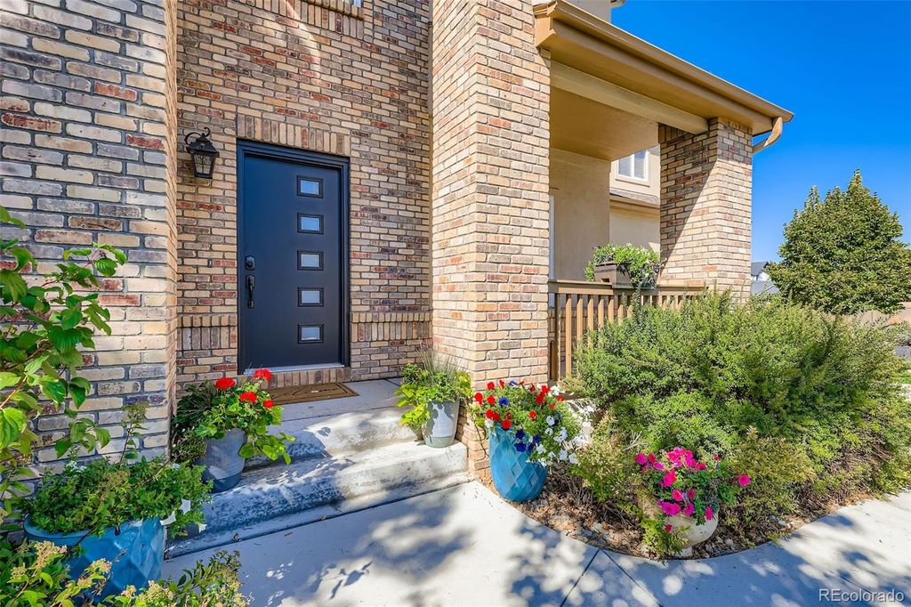 8407 S Parfet Court, Littleton, CO 80127