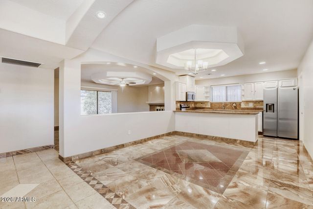 6102 N 71ST Drive, Glendale, AZ 85303