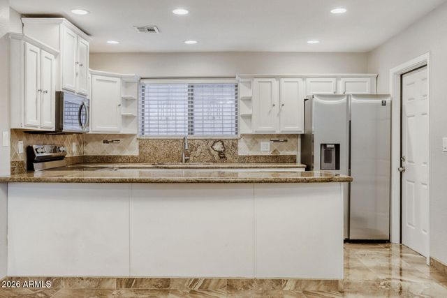 6102 N 71ST Drive, Glendale, AZ 85303