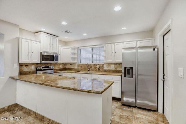 6102 N 71ST Drive, Glendale, AZ 85303
