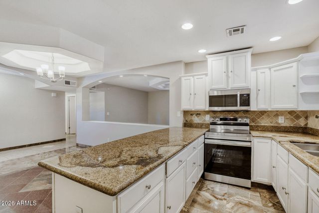 6102 N 71ST Drive, Glendale, AZ 85303