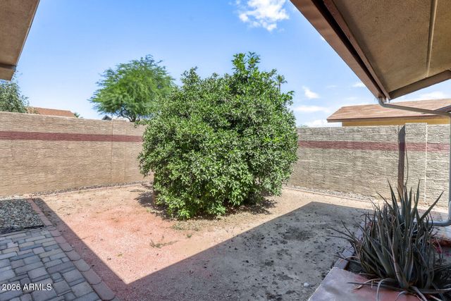 6102 N 71ST Drive, Glendale, AZ 85303