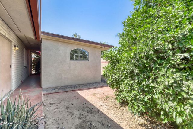 6102 N 71ST Drive, Glendale, AZ 85303