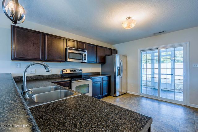 161 Glen Cannon Drive, Jacksonville, NC 28546