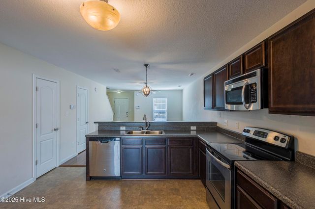 161 Glen Cannon Drive, Jacksonville, NC 28546