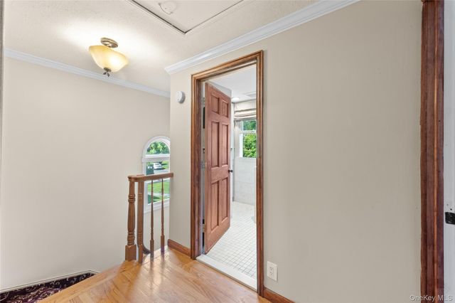 103 Cherrytree Lane, Roslyn Heights, NY 11577