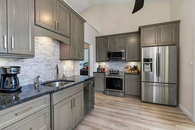 1674 Sedgefield Dr., Murrells Inlet, SC 29576
