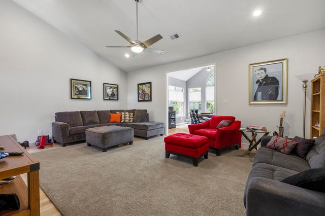 1674 Sedgefield Dr., Murrells Inlet, SC 29576