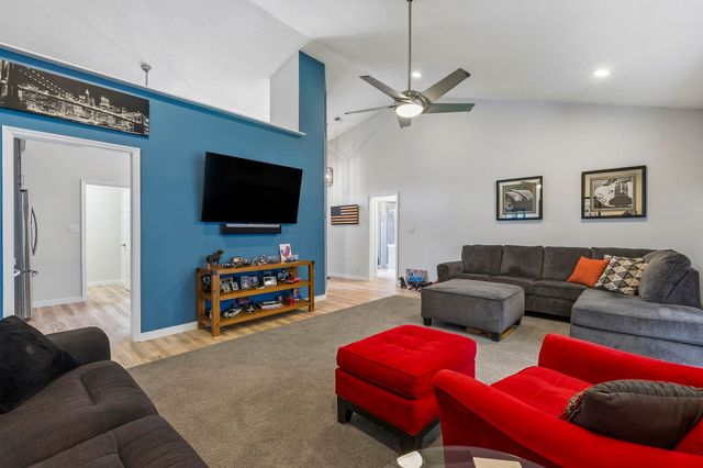 1674 Sedgefield Dr., Murrells Inlet, SC 29576