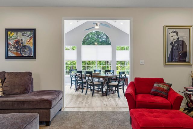 1674 Sedgefield Dr., Murrells Inlet, SC 29576