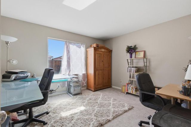 1300 Kensington Dr, Plumas Lake, CA 95961