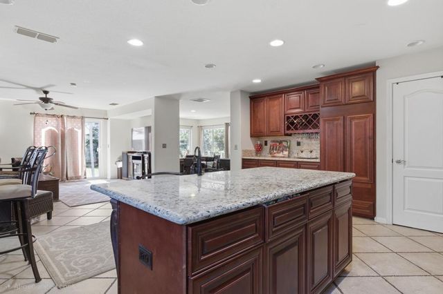 1300 Kensington Dr, Plumas Lake, CA 95961