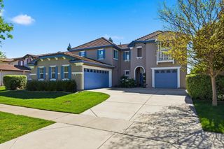 1300 Kensington Dr, Plumas Lake, CA 95961