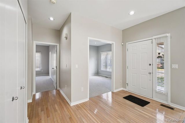 7366 Crackling Creek Circle 1, West Bloomfield, MI 48322