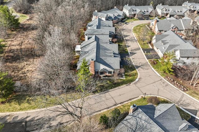 7366 Crackling Creek Circle 1, West Bloomfield, MI 48322