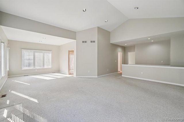 7366 Crackling Creek Circle 1, West Bloomfield, MI 48322