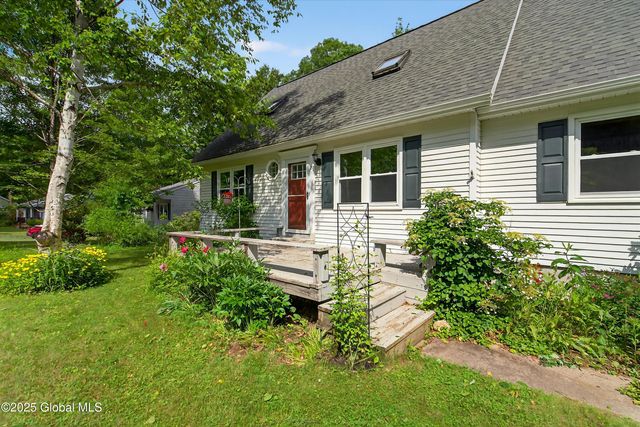21 Hemlock Drive, Greenfield, NY 12833