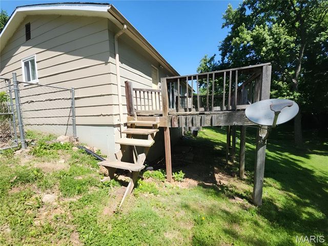 1816 West Drive, High Ridge, MO 63049