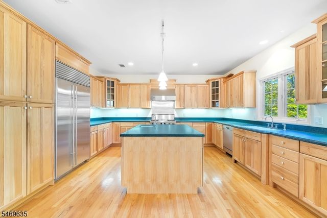 32 Perona Rd, Andover Twp., NJ 07821