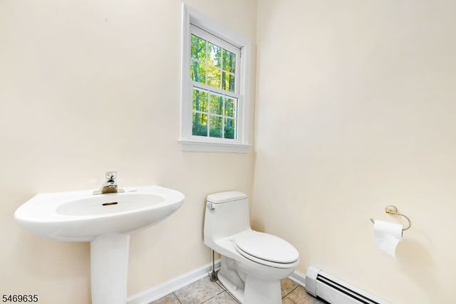 32 Perona Rd, Andover Twp., NJ 07821