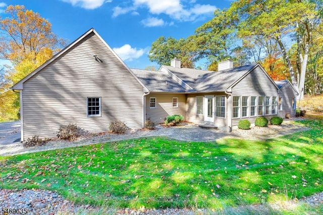 32 Perona Rd, Andover Twp., NJ 07821
