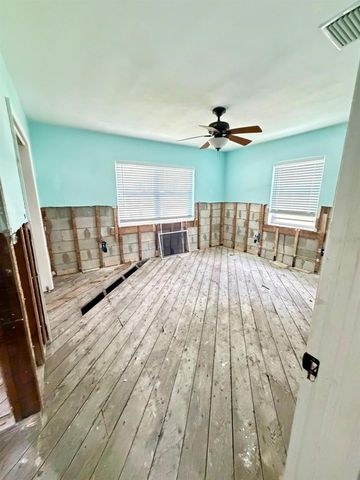 8209 PAPAYA STREET, Port Richey, FL 34668