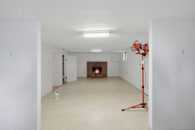 1158 W Reid Road, Flint, MI 48507