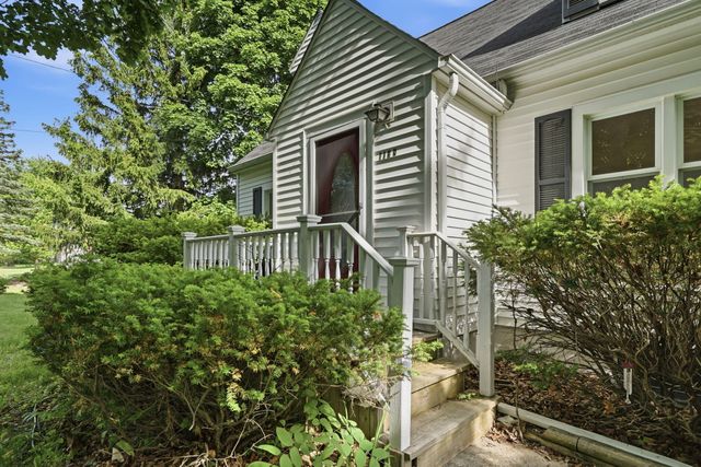 1158 W Reid Road, Flint, MI 48507