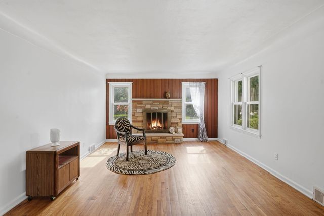 1158 W Reid Road, Flint, MI 48507