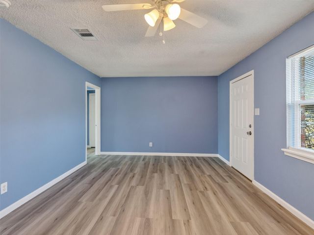 2613 Timber Drive, Dickinson, TX 77539