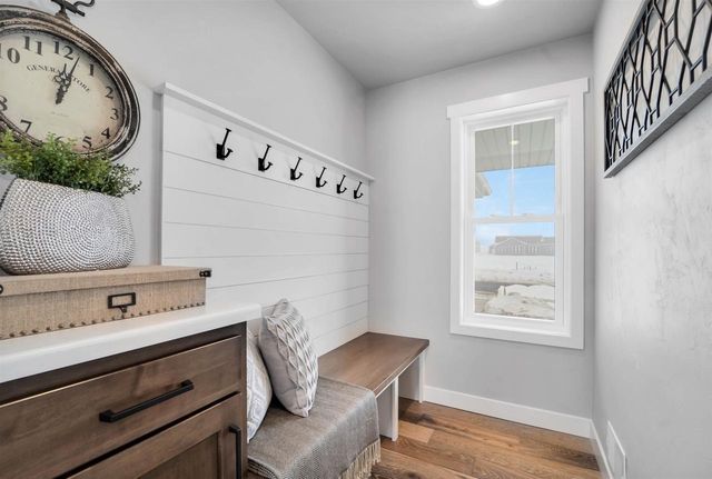 N8871 KILLARNEY WAY, Menasha, WI 54952