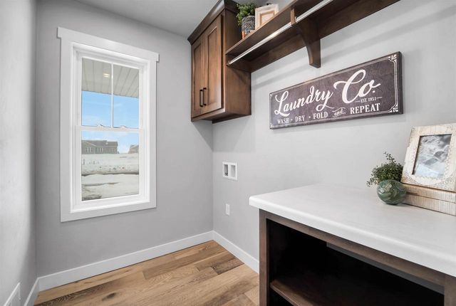 N8871 KILLARNEY WAY, Menasha, WI 54952
