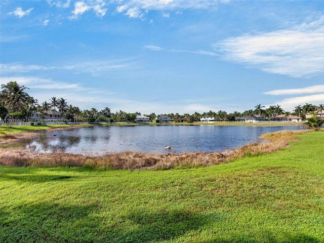 1371 Victoria Isle Drive, Weston, FL 33327