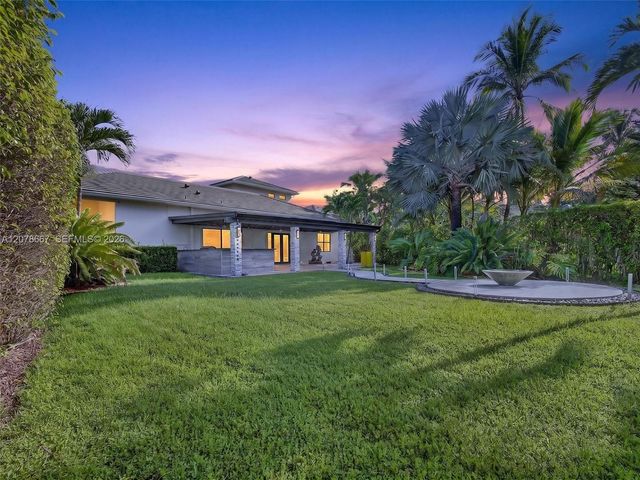 1371 Victoria Isle Drive, Weston, FL 33327