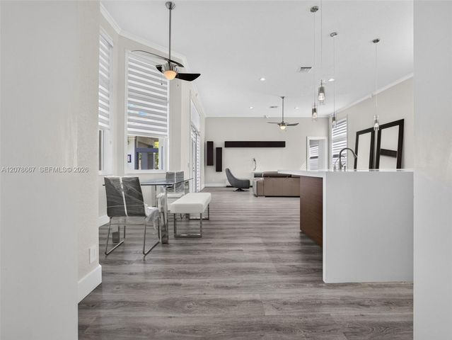 1371 Victoria Isle Drive, Weston, FL 33327