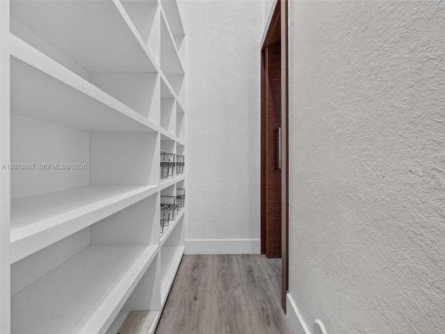 1371 Victoria Isle Drive, Weston, FL 33327