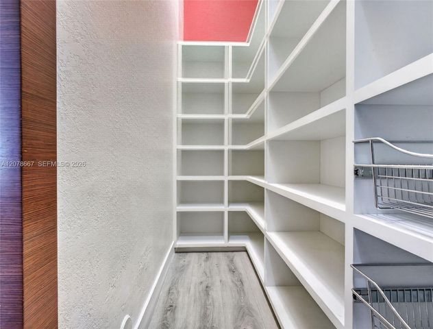 1371 Victoria Isle Drive, Weston, FL 33327