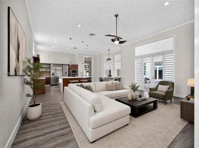 1371 Victoria Isle Drive, Weston, FL 33327