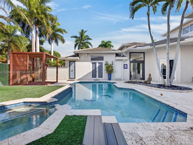 1371 Victoria Isle Drive, Weston, FL 33327