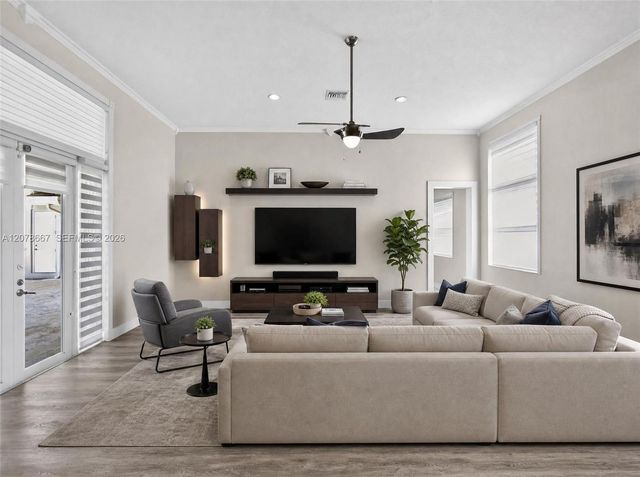 1371 Victoria Isle Drive, Weston, FL 33327