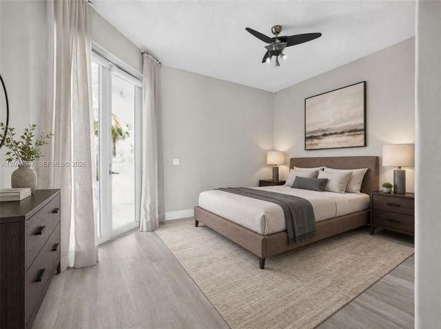 1371 Victoria Isle Drive, Weston, FL 33327