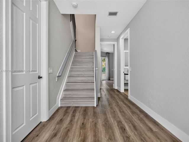 1371 Victoria Isle Drive, Weston, FL 33327