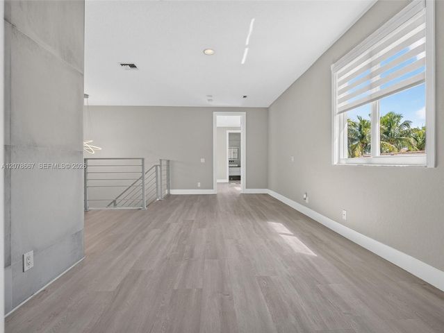 1371 Victoria Isle Drive, Weston, FL 33327